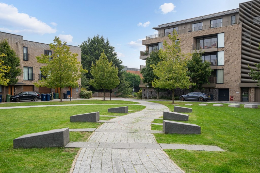 Lilywhite Drive, Cambridge, CB4