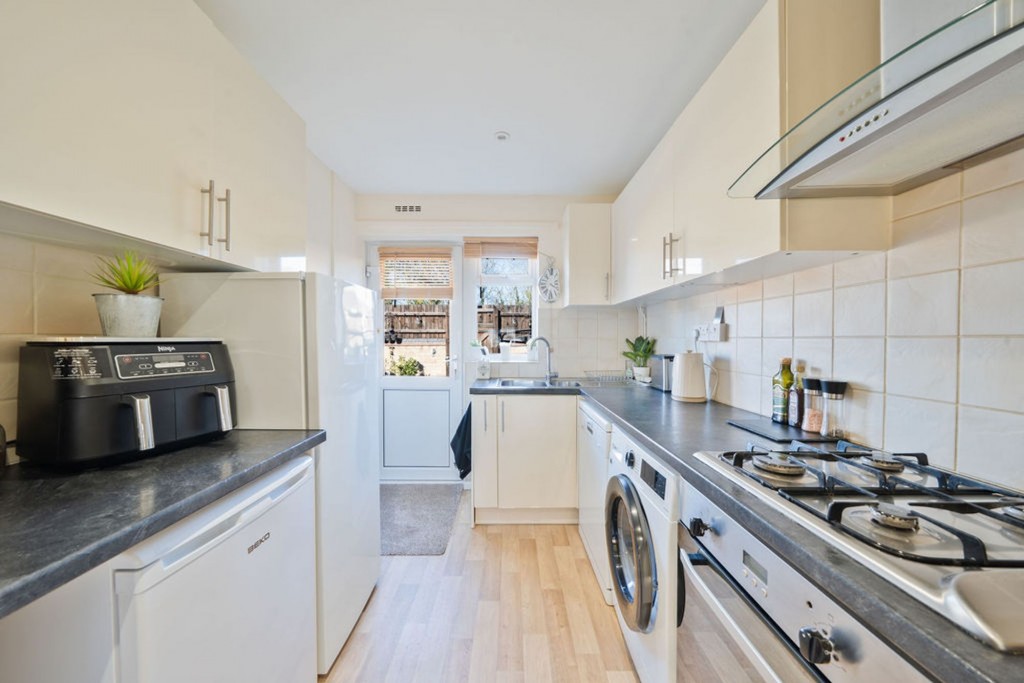 The Doles, Over, CB24