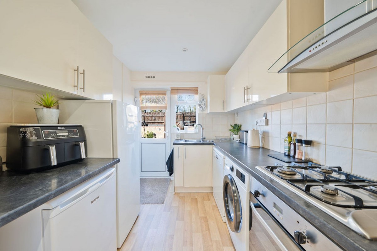 The Doles, Over, CB24