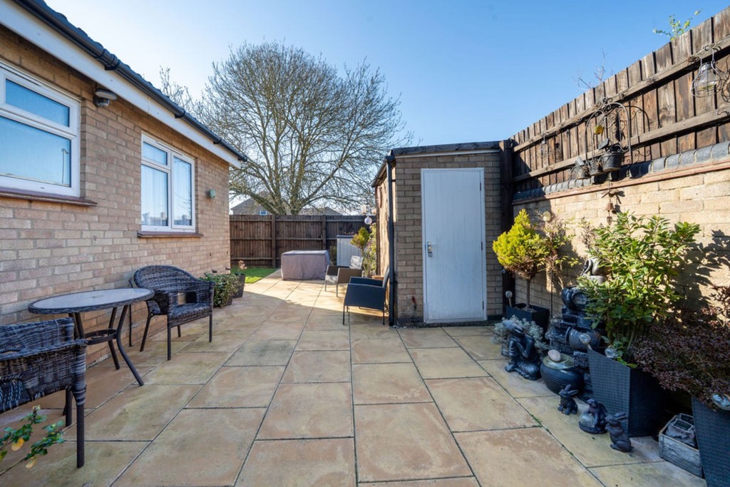 The Doles, Over, CB24