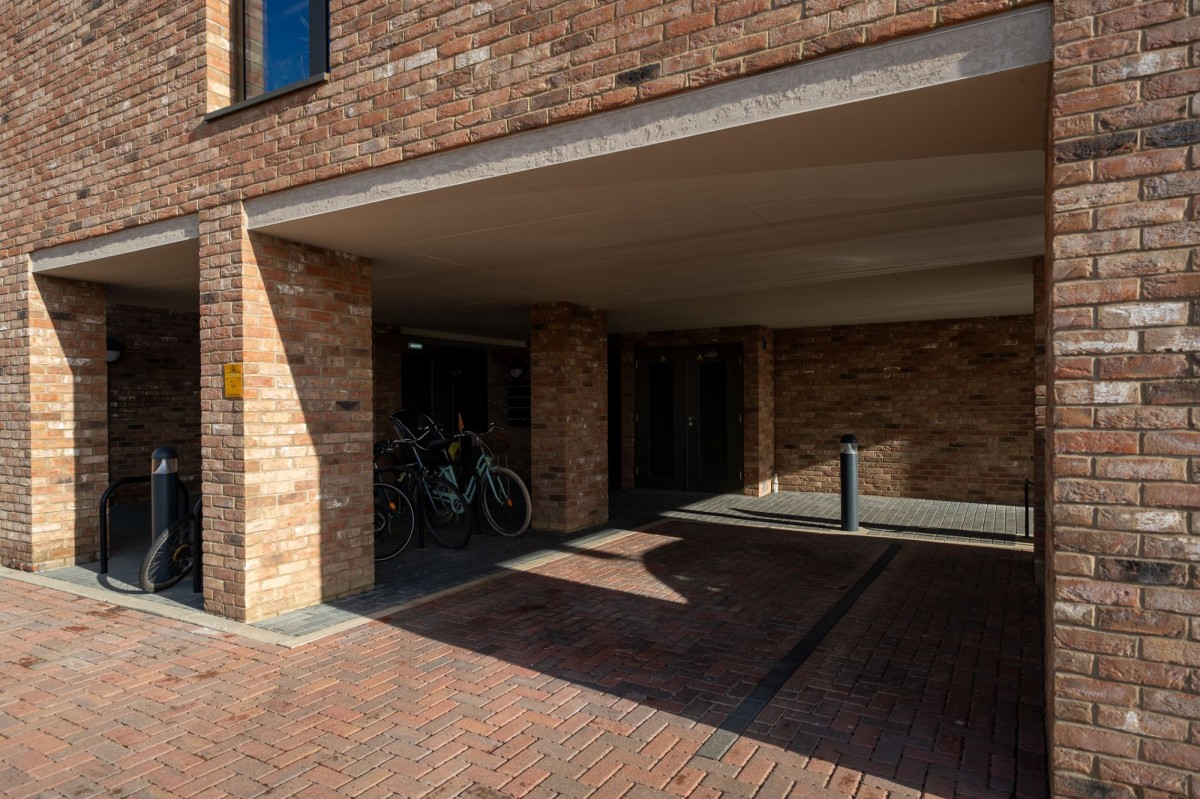 Patagonia Way, Cambridge, CB3