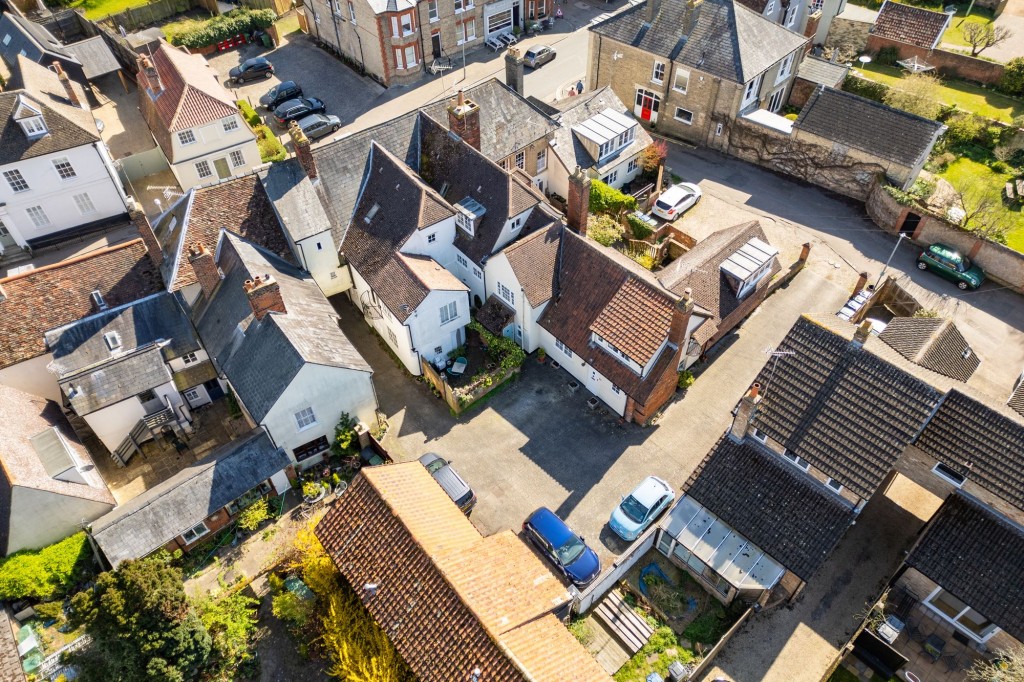 Holttums Yard, Linton, CB21