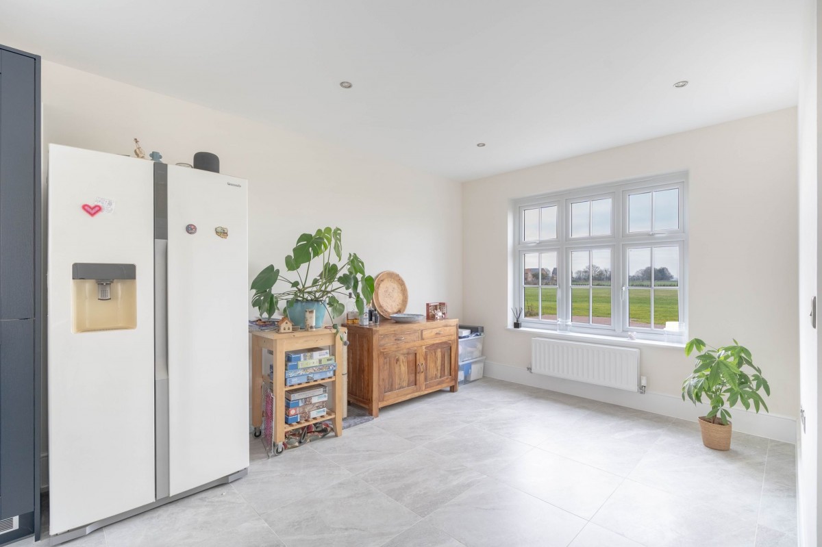 Groves Way, Cottenham, CB24