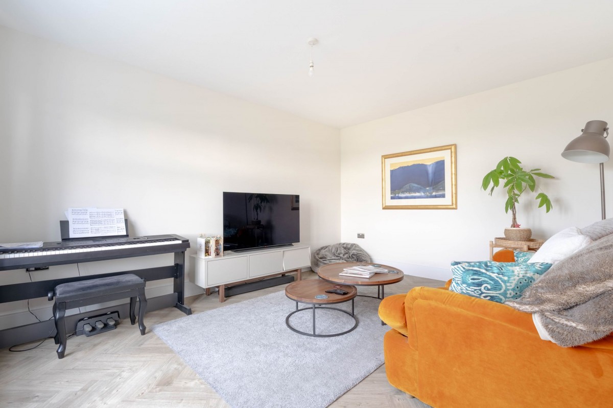 Groves Way, Cottenham, CB24