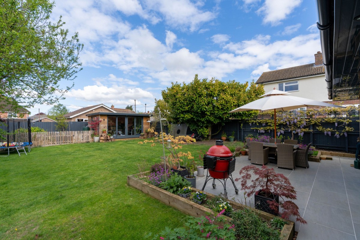 Coles Lane, Linton, CB21