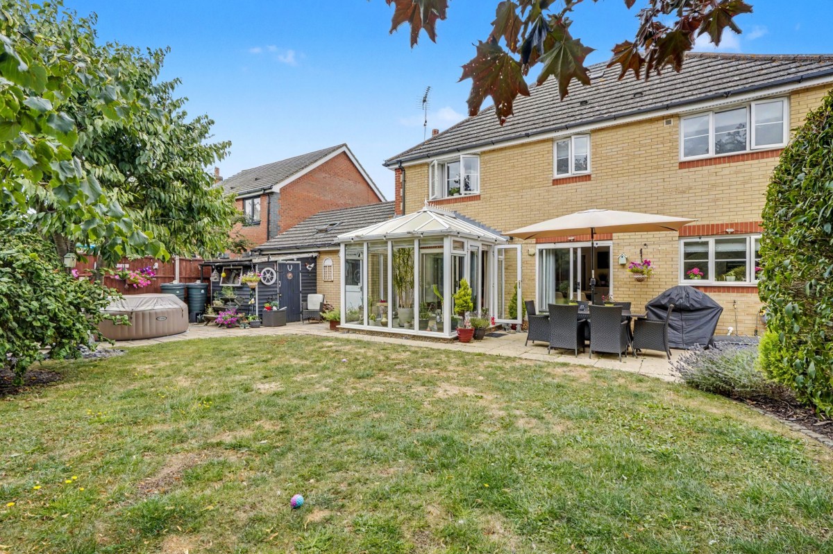 Tribune Close, Chatteris, PE16
