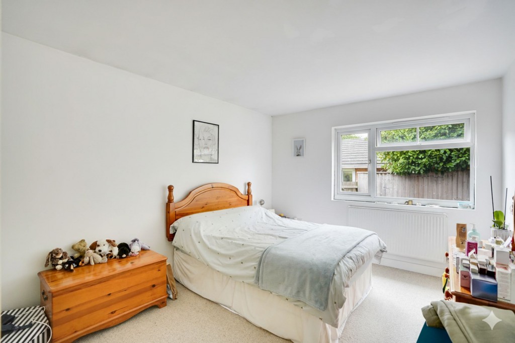 Holland Park, Cheveley, CB8