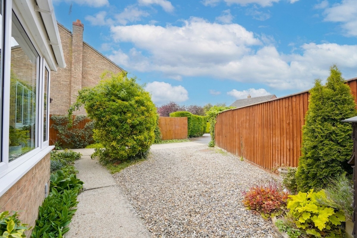 Ellwood Close, Isleham, CB7