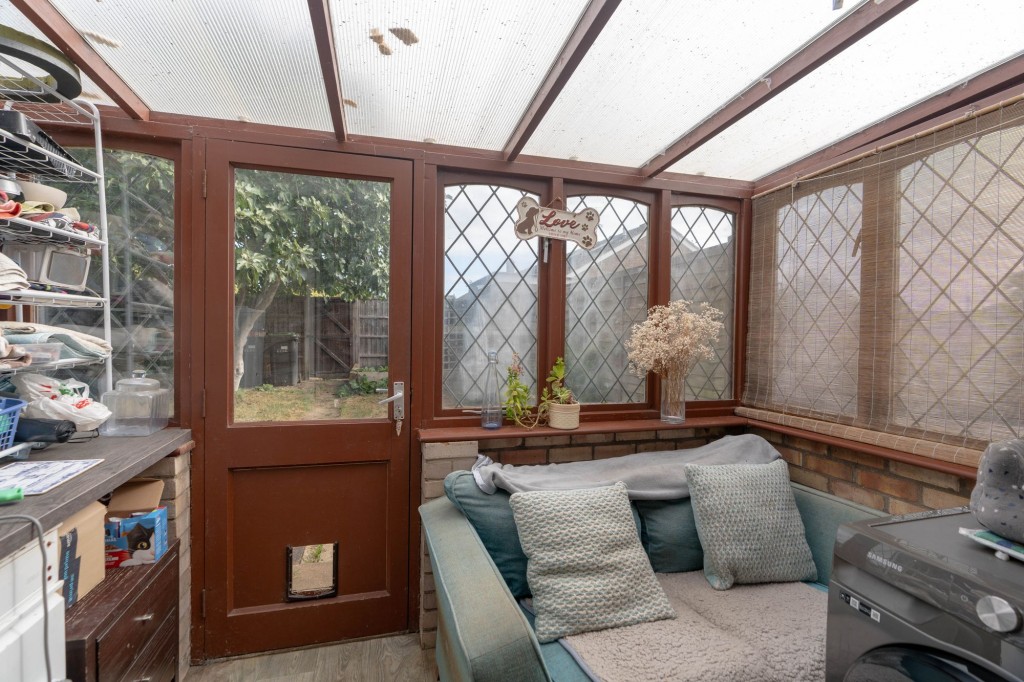 Linden Way, Haddenham, CB6