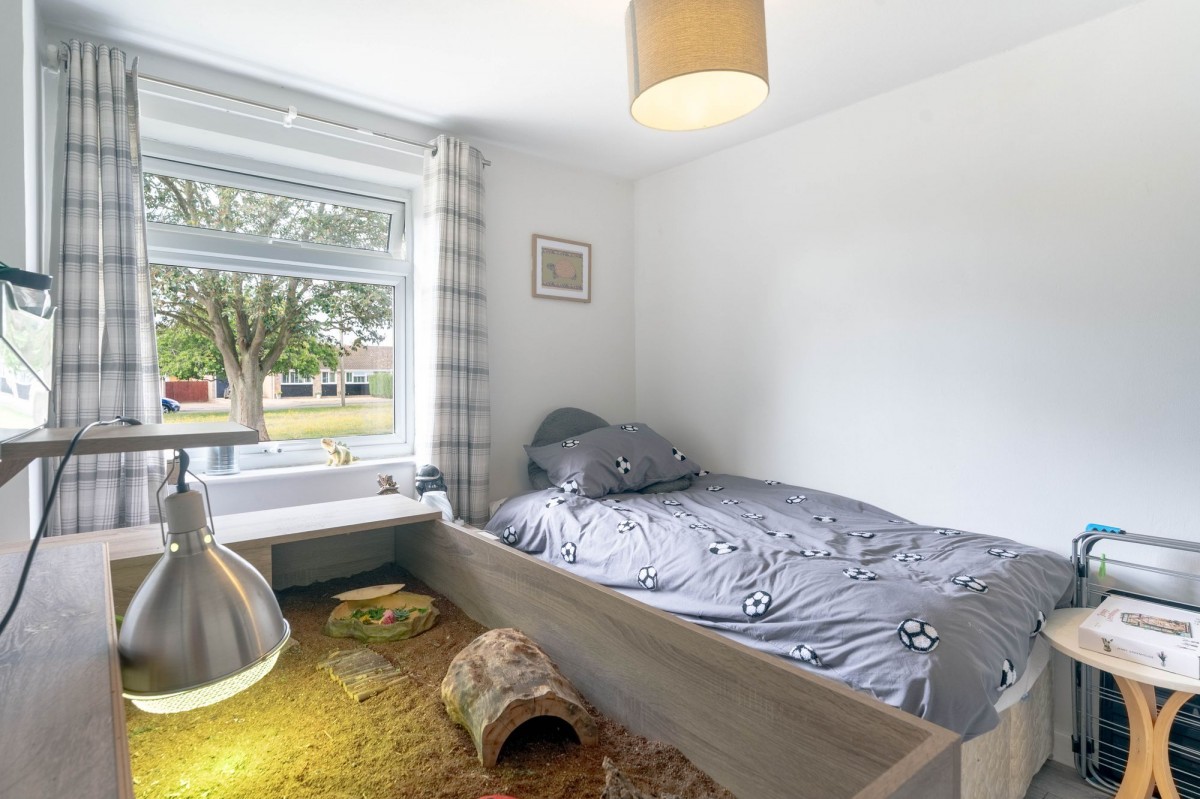 Linden Way, Haddenham, CB6