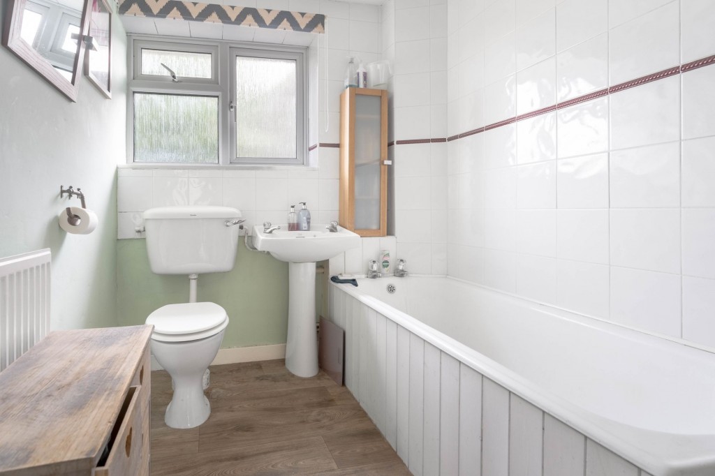 Linden Way, Haddenham, CB6