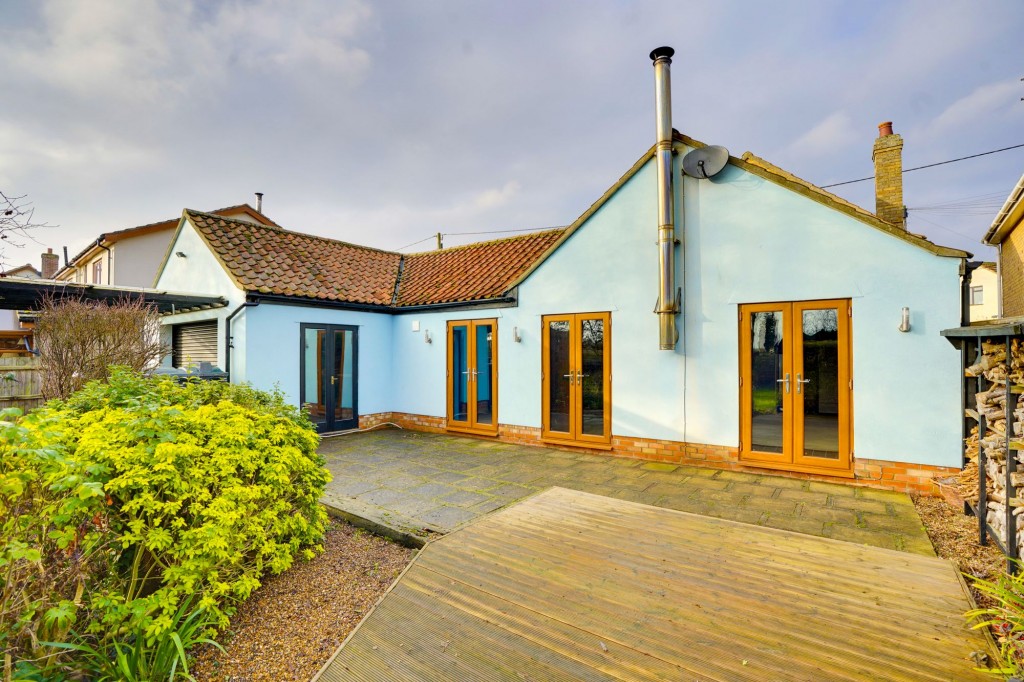 East Fen Road, Isleham, CB7