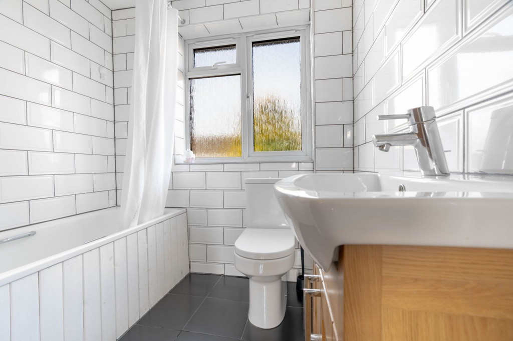 St. Thomas Close, Comberton, CB23