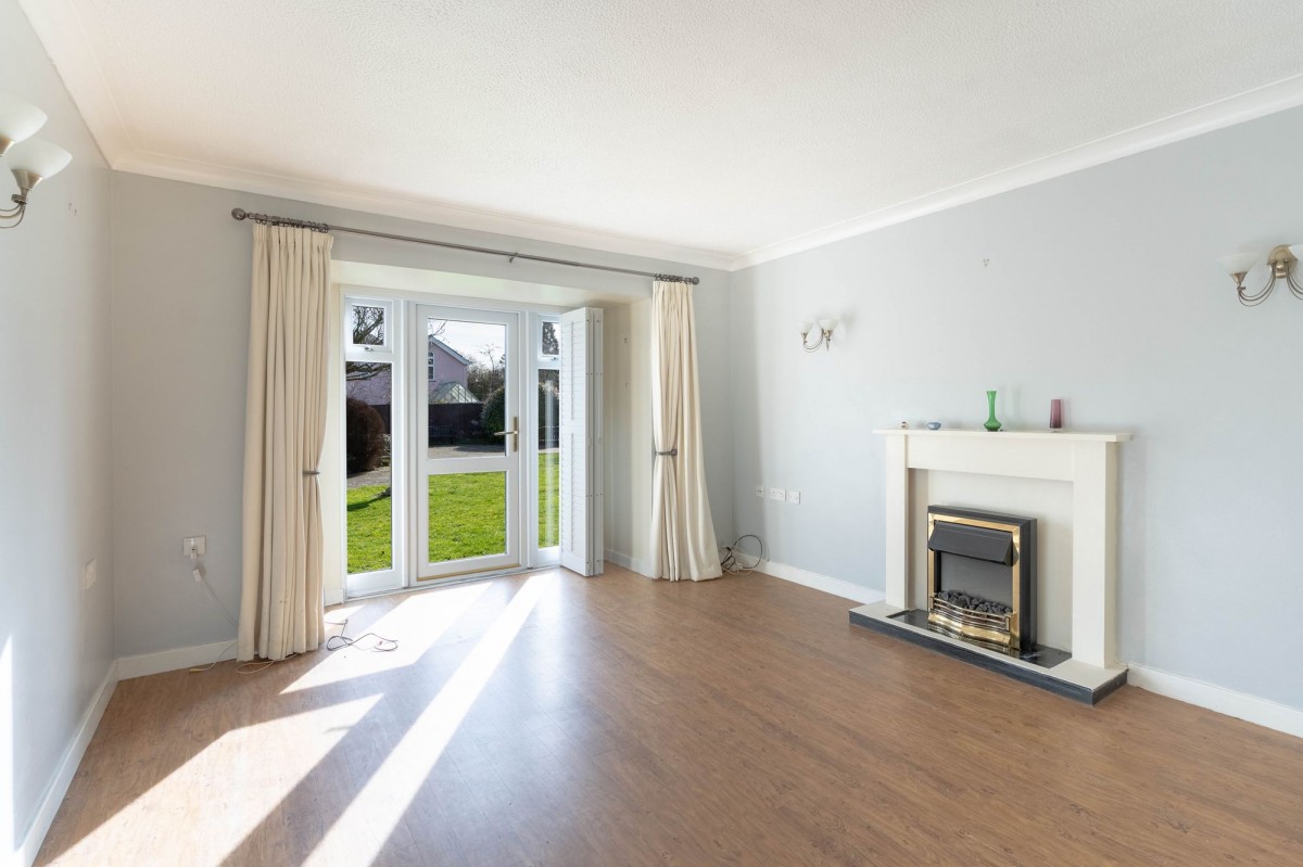 Dovehouse Close, Linton, CB21