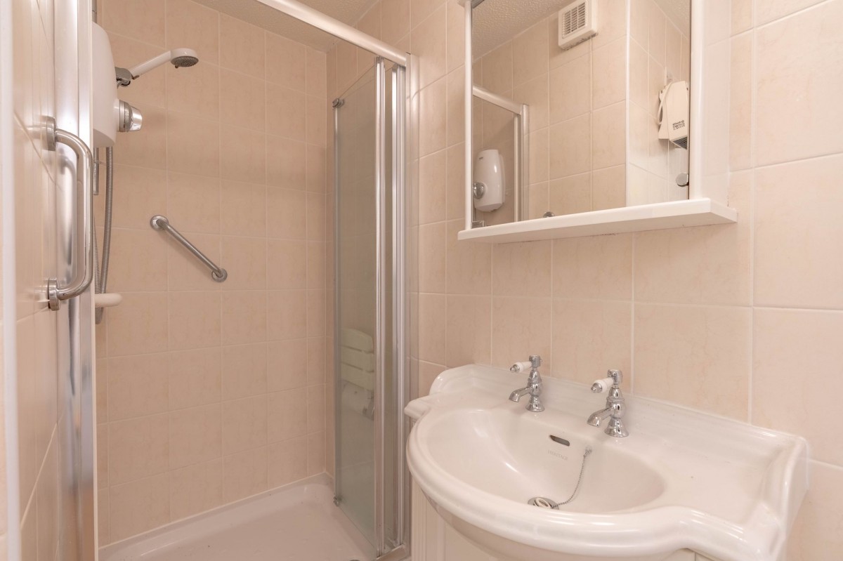 Dovehouse Close, Linton, CB21