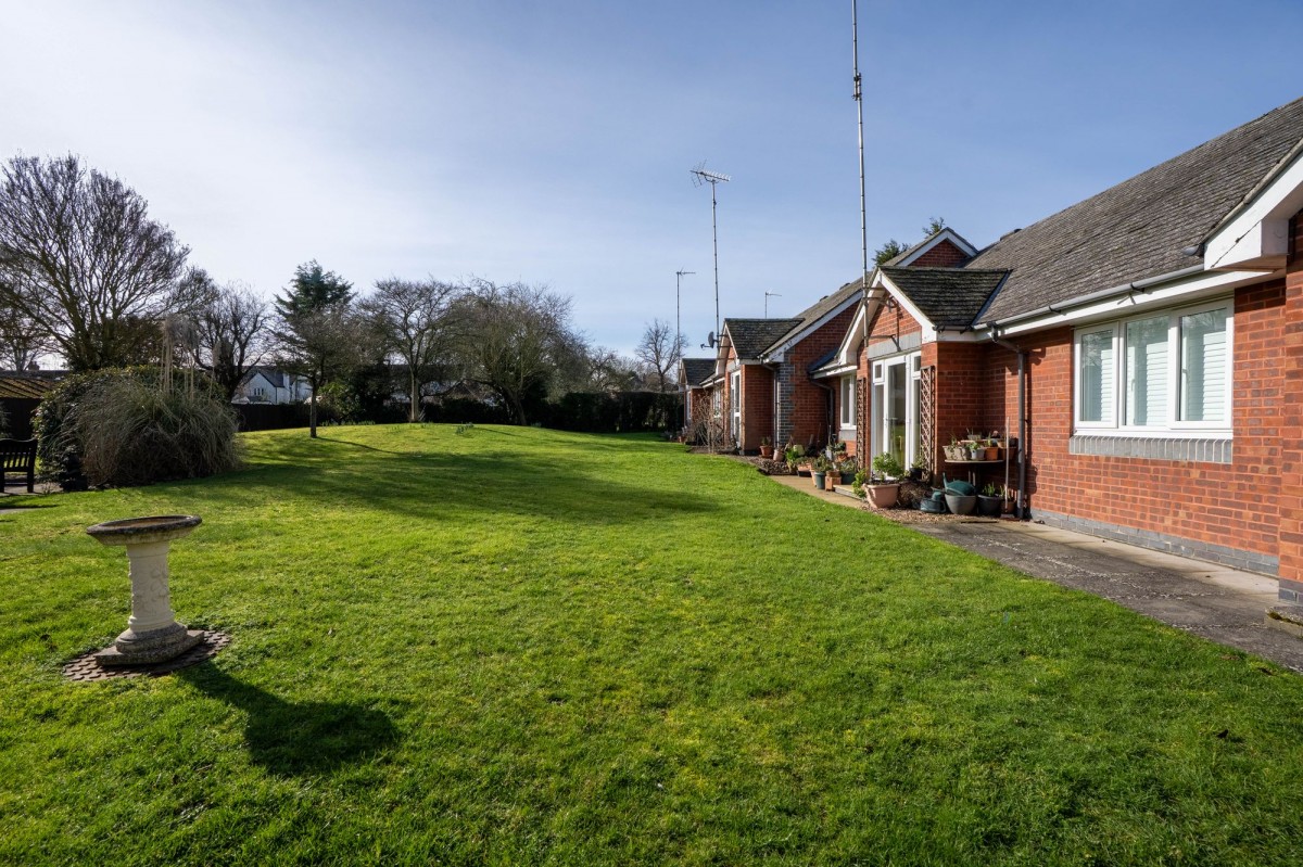 Dovehouse Close, Linton, CB21