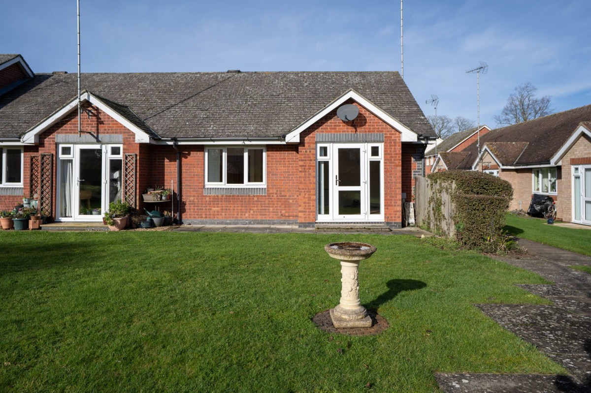 Dovehouse Close, Linton, CB21