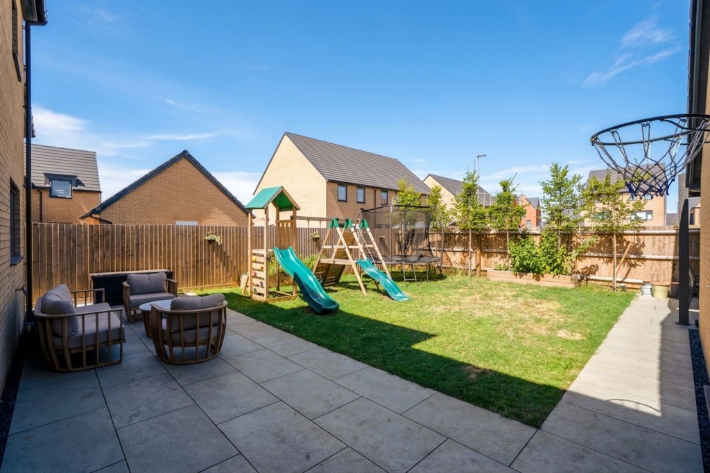 Mallard Lane, Northstowe, CB24