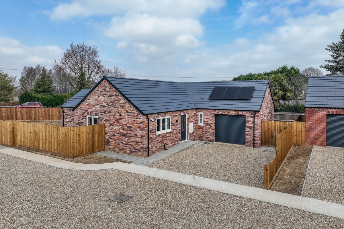 Magnolia Drive, Chapel Drove, PE12