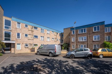 Thornton Court, Girton, CB3