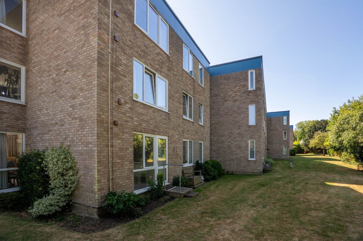 Thornton Court, Girton, CB3