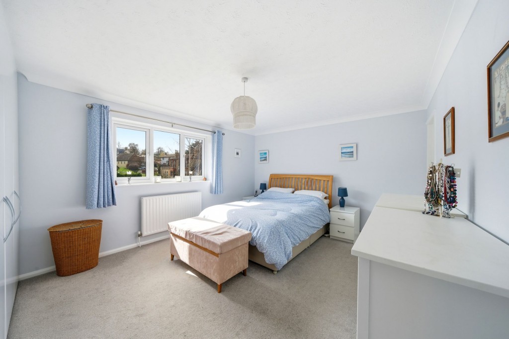 Station Road, Haddenham, CB6