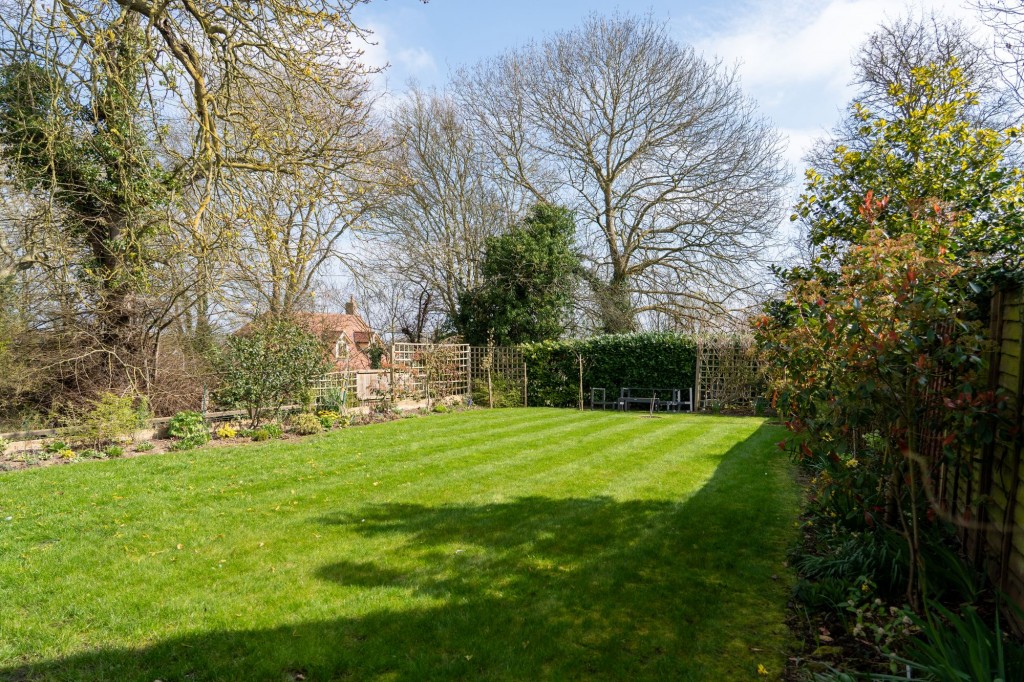 Station Road, Haddenham, CB6