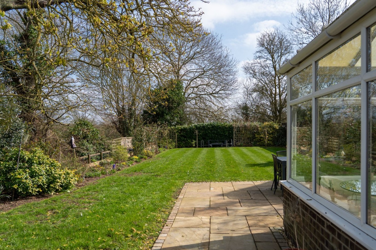Station Road, Haddenham, CB6