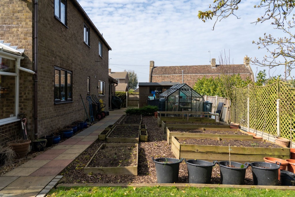 Station Road, Haddenham, CB6