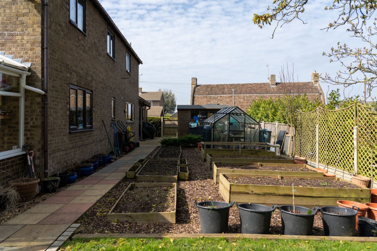 Station Road, Haddenham, CB6