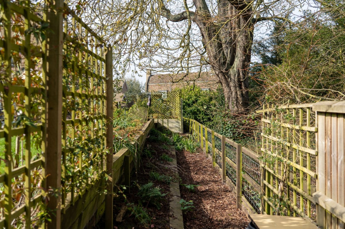 Station Road, Haddenham, CB6