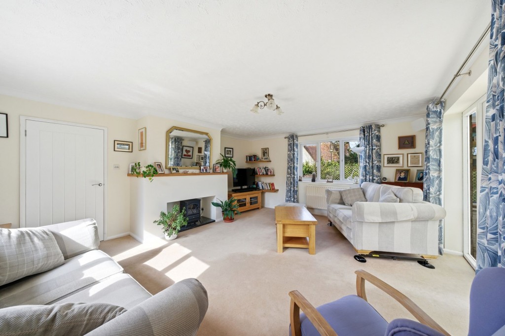 Station Road, Haddenham, CB6