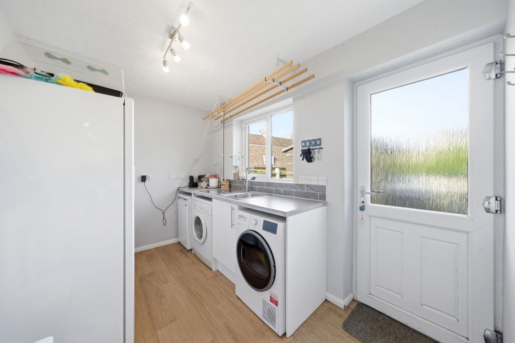 Station Road, Haddenham, CB6