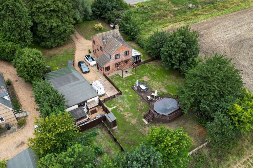 Hundred Foot Bank, Littleport, CB6