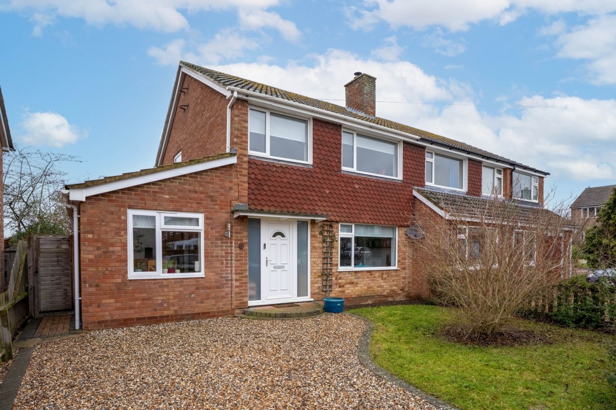 St. Thomas Close, Comberton, CB23