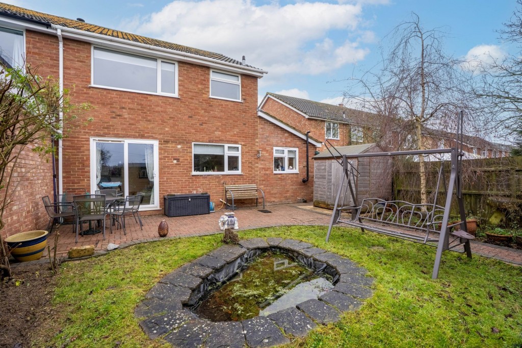 St. Thomas Close, Comberton, CB23