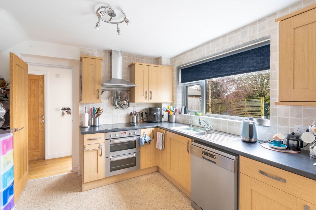 St. Thomas Close, Comberton, CB23