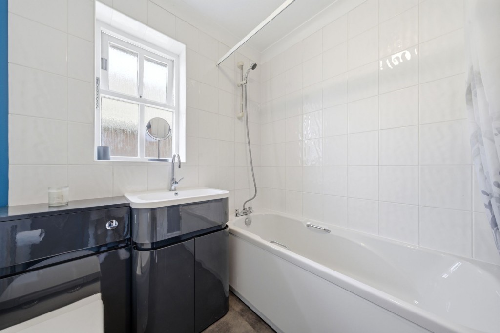 Woodhead Drive, Cambridge, CB4