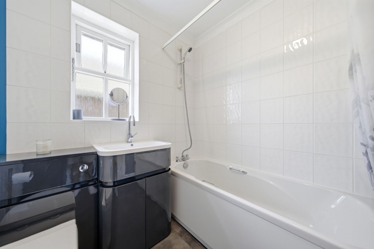 Woodhead Drive, Cambridge, CB4