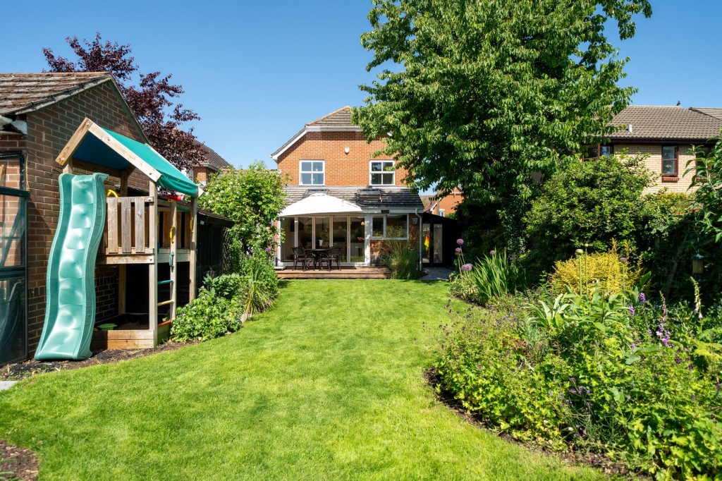 Woodhead Drive, Cambridge, CB4