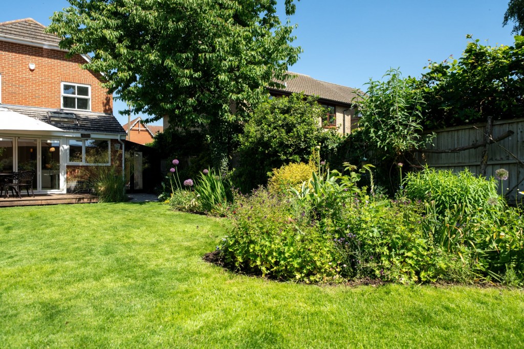 Woodhead Drive, Cambridge, CB4