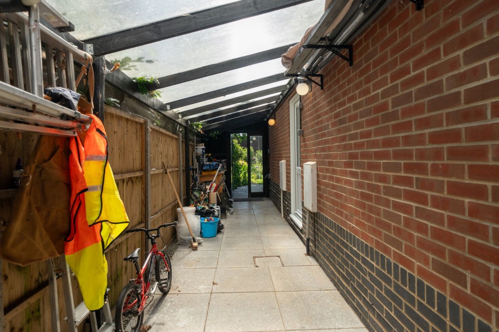 Woodhead Drive, Cambridge, CB4