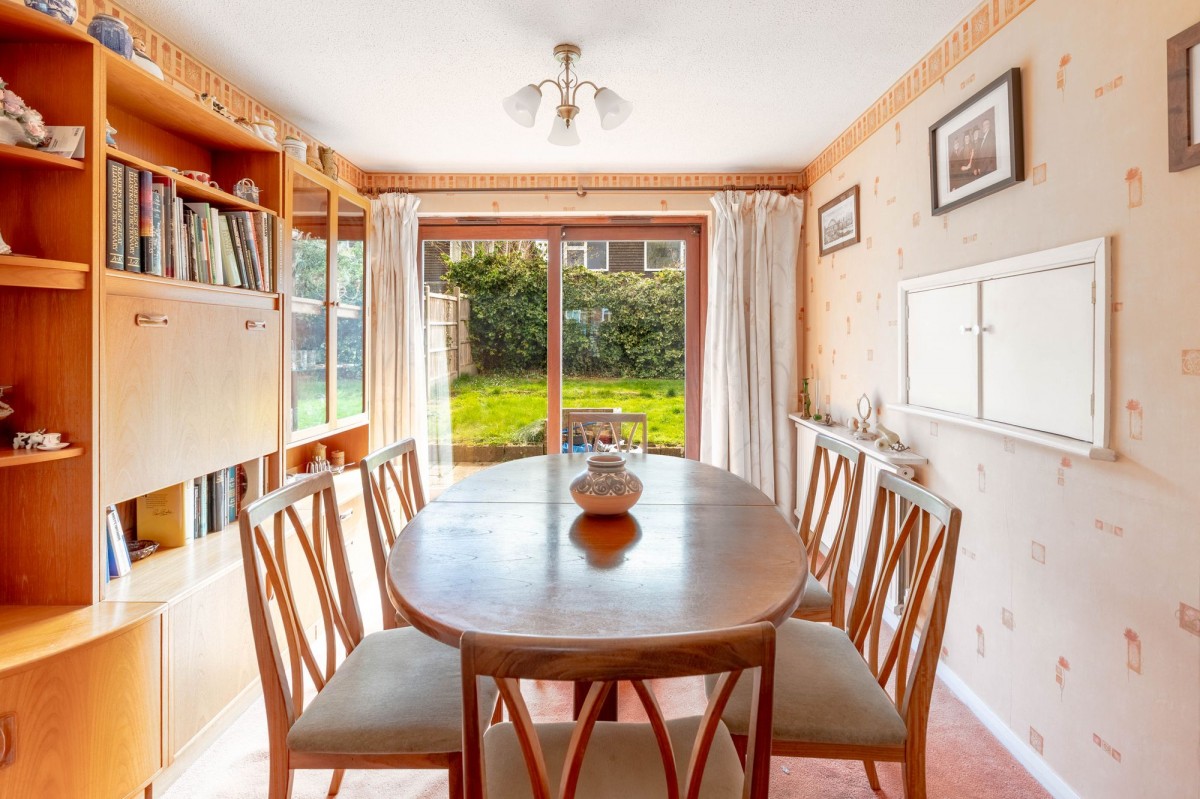 Maple Close, Linton, CB21