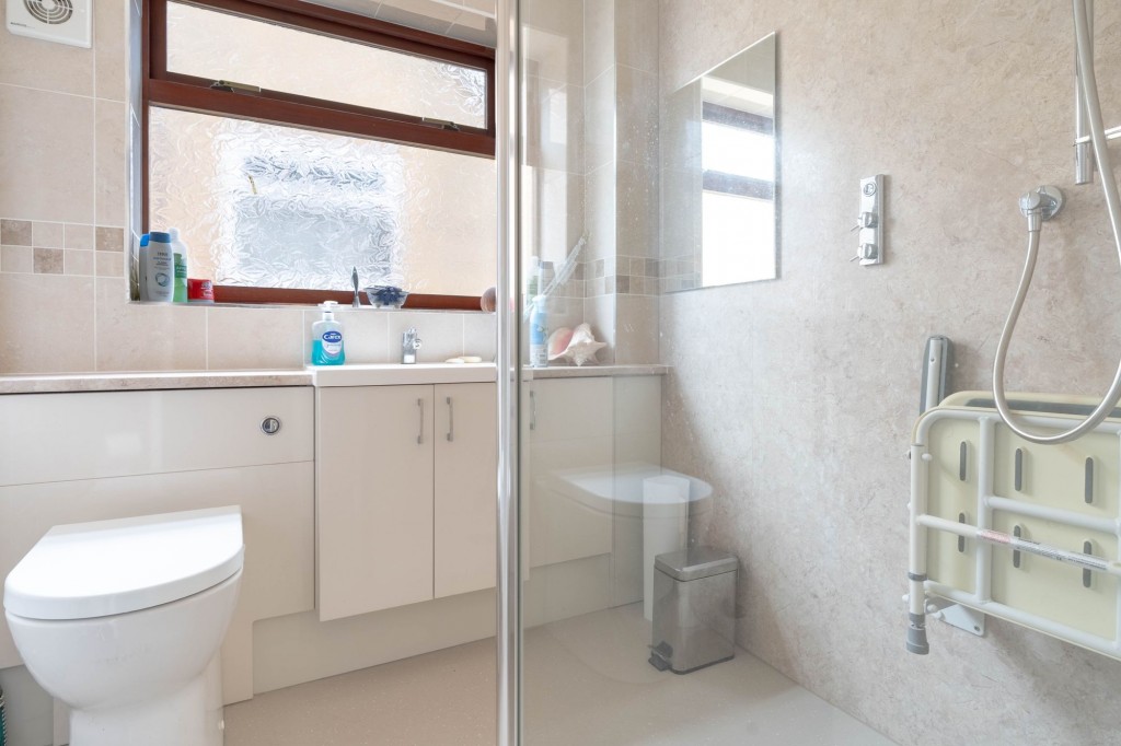 Maple Close, Linton, CB21