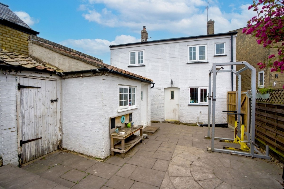 Oxford Street, Exning, CB8