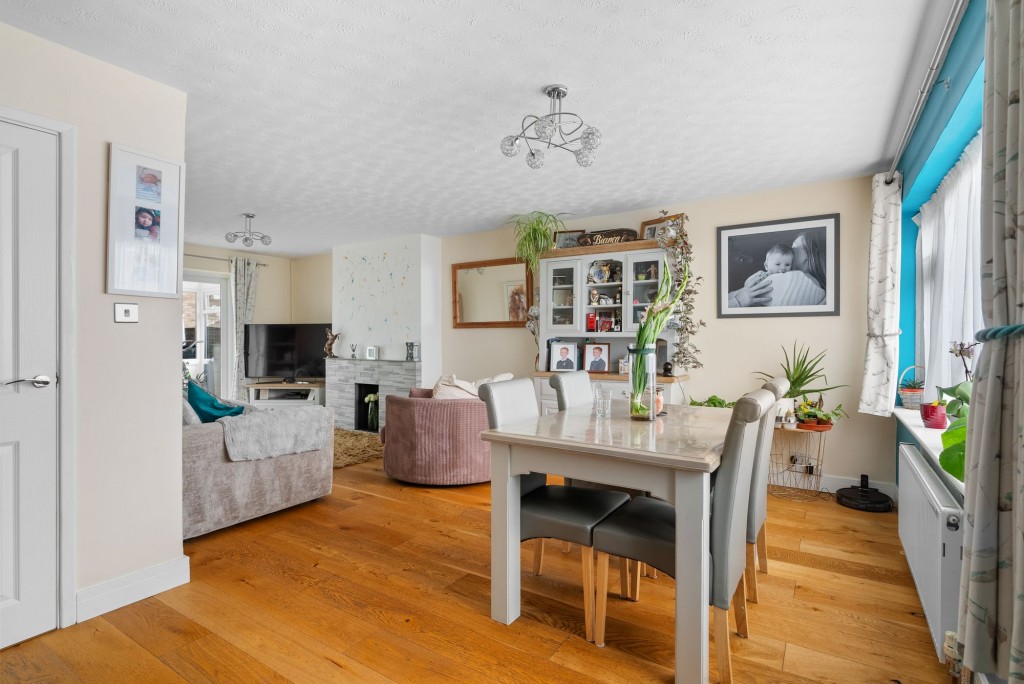 Finchams Close, Linton, CB21