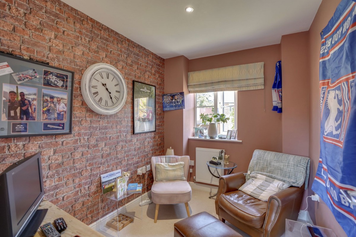 St. Marys Road, Kentford, CB8