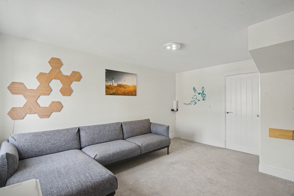 Plover Place, Exning, CB8