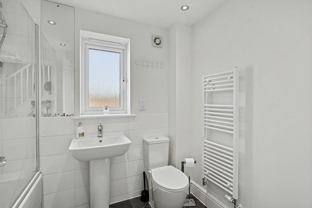 Plover Place, Exning, CB8