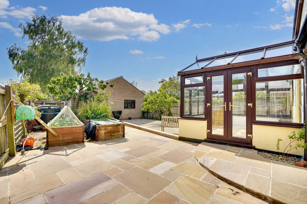 High Street, Tuddenham, IP28